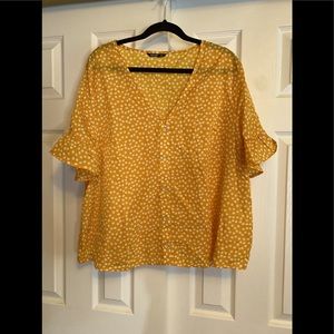 SHEIN Yellow w/Daisies Blouse Size 2X